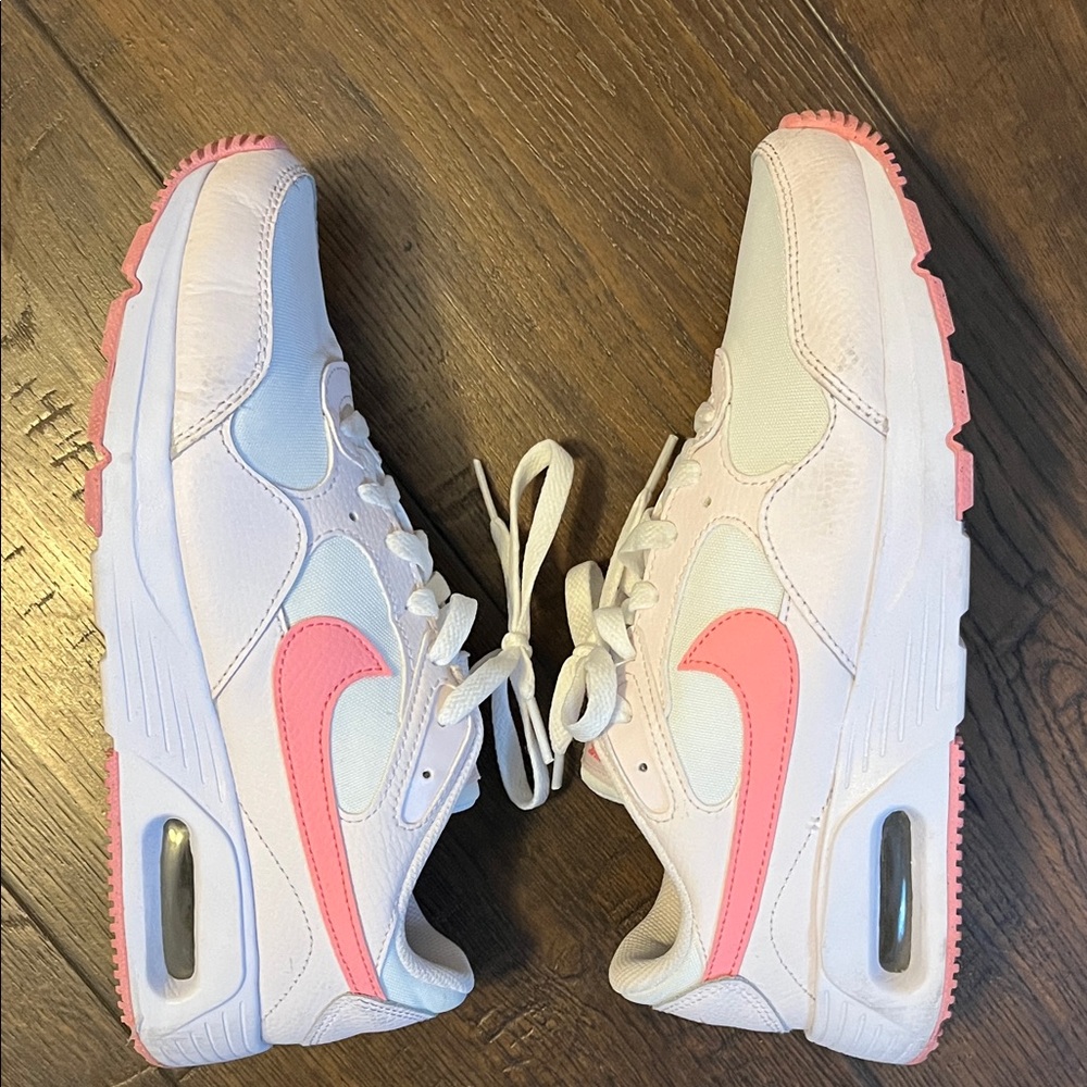 Nike Women's White and Coral Sneakers - Picture 3 of 4